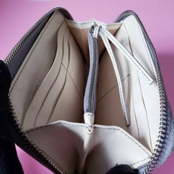 Chloe Wallet - Picture 6 of 8